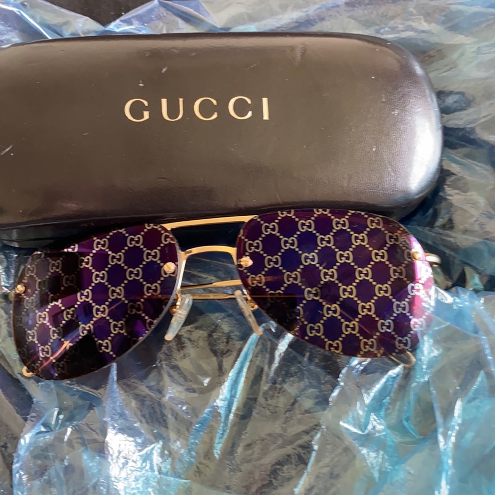 Gucci Hologram Aviator Sunglasses.